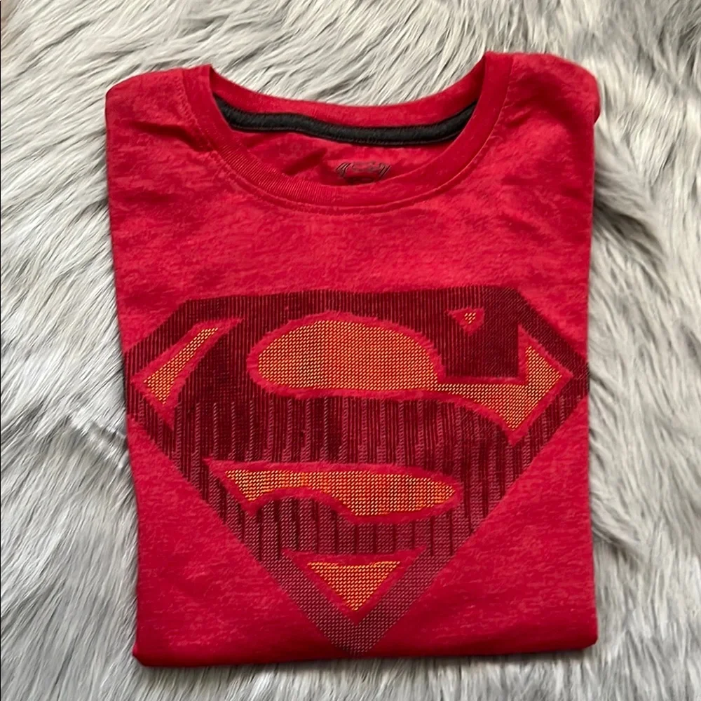 NWOT Red Superman Logo T-Shirt